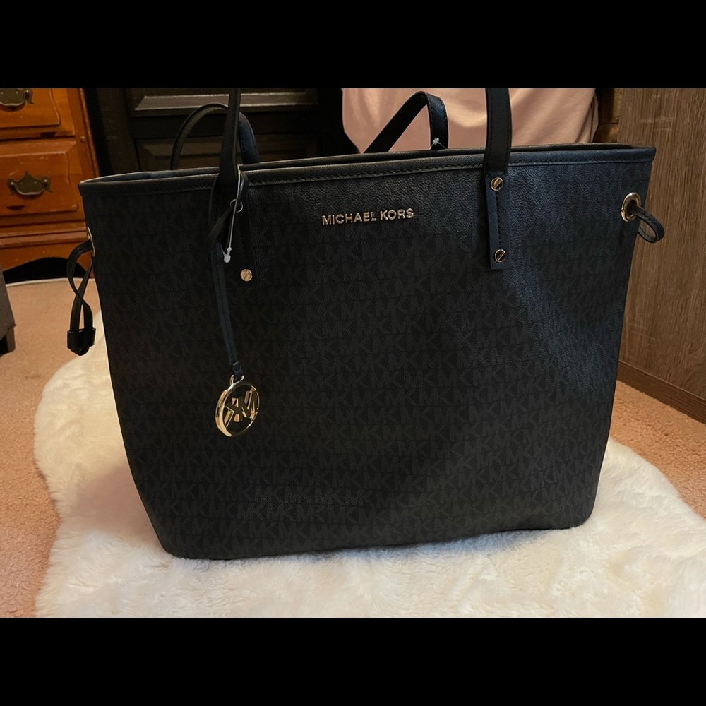 NWT Michael Kors Large Black Drawstring Zip Tote